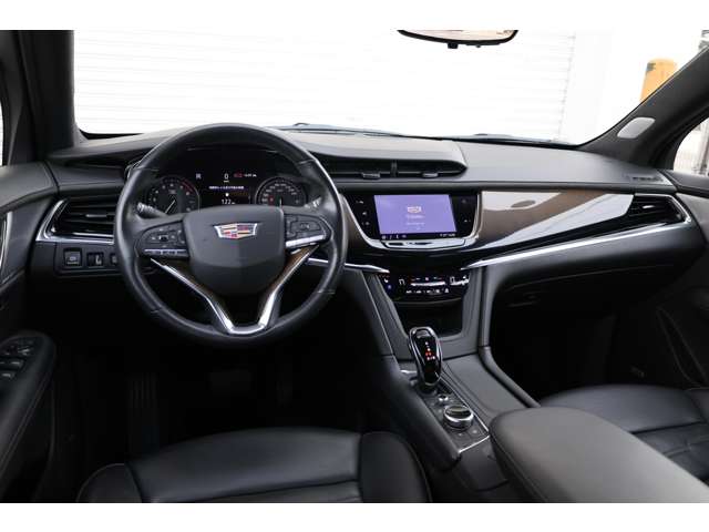 Cadillac XT6 6