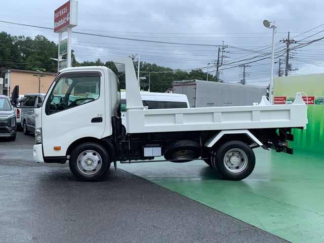 Hino Dutro 2