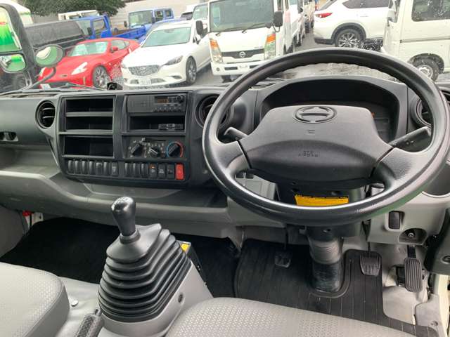 Hino Dutro 6