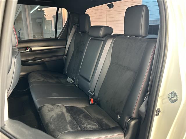 Toyota Hilux 12