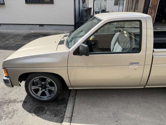 Nissan Datsun 11