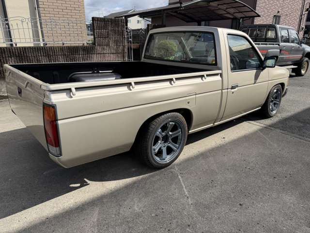 Nissan Datsun 4