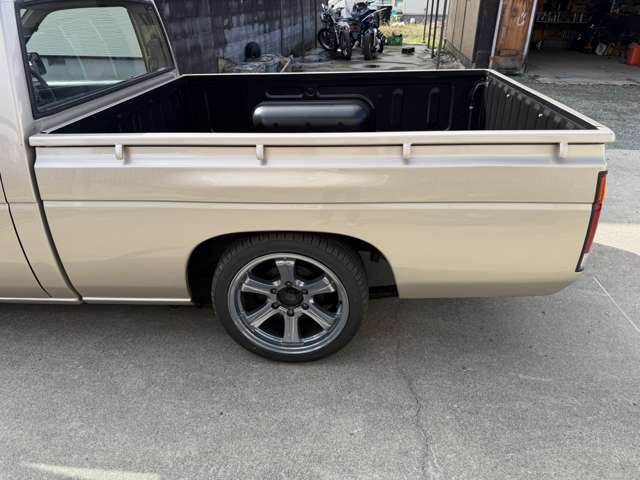 Nissan Datsun 10