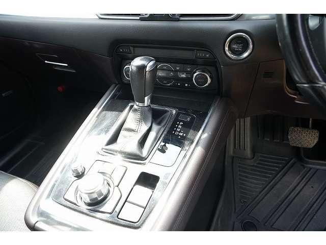 Mazda CX-8 11