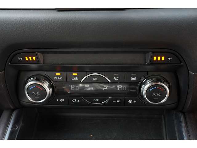 Mazda CX-8 12