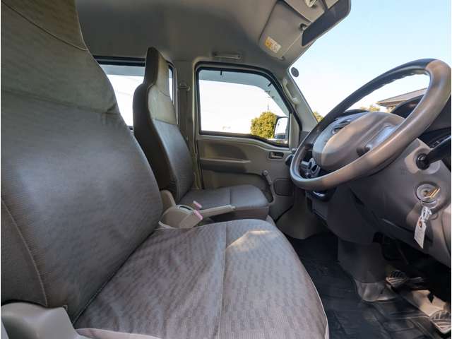 Nissan NV100 Clipper 11