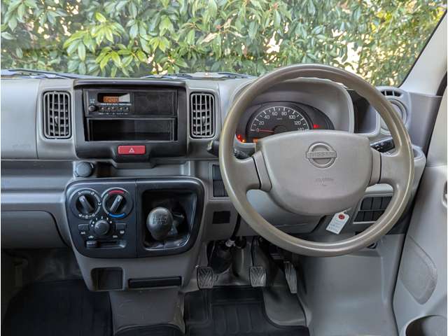Nissan NV100 Clipper 6