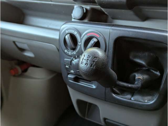 Nissan NV100 Clipper 9