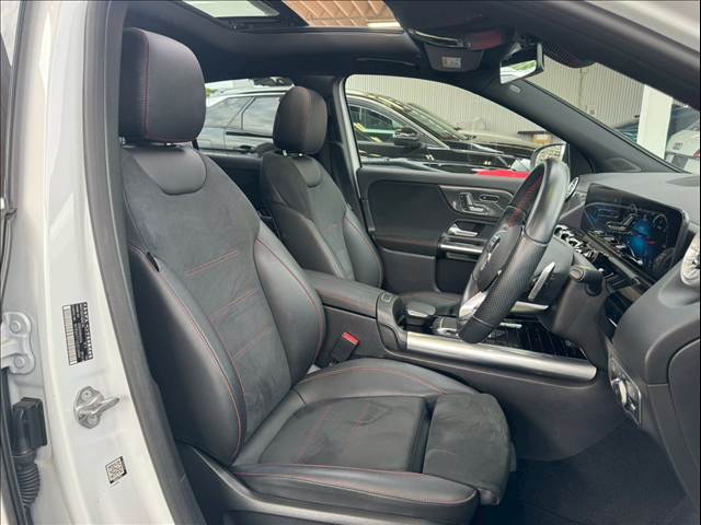 Mercedes-Benz GLA-Class 7
