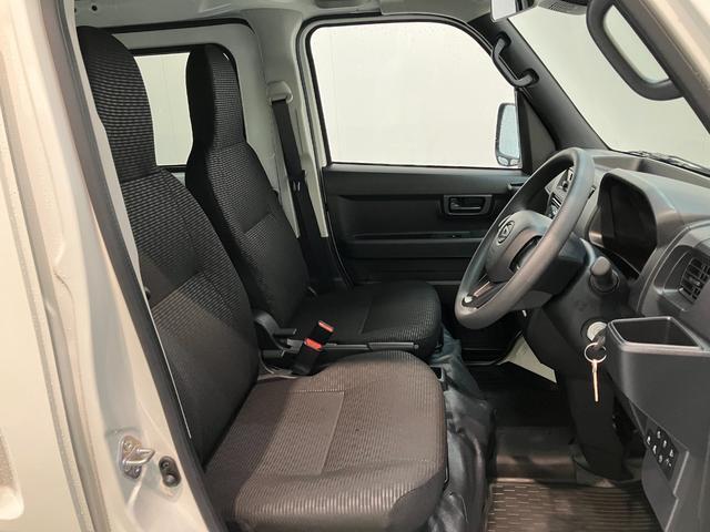 Daihatsu Hijet Cargo 5