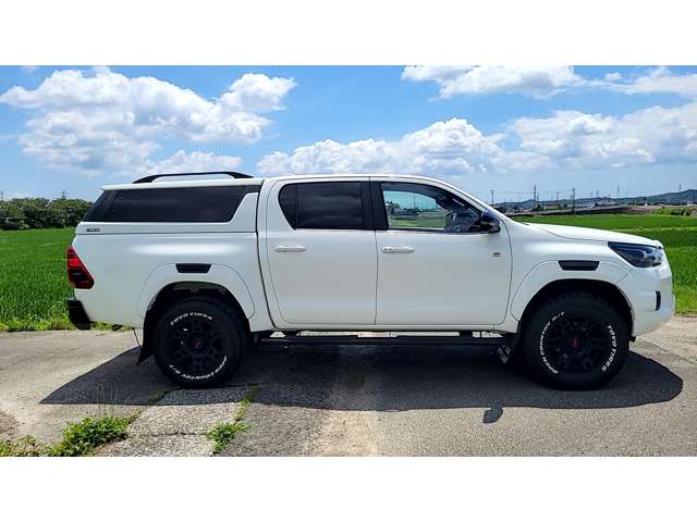Toyota Hilux 8
