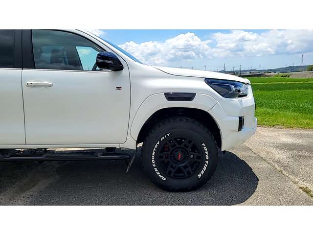 Toyota Hilux 9