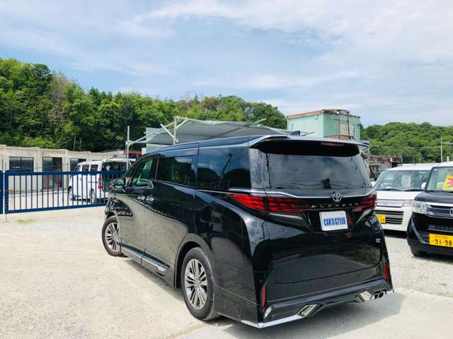 Toyota Alphard 11