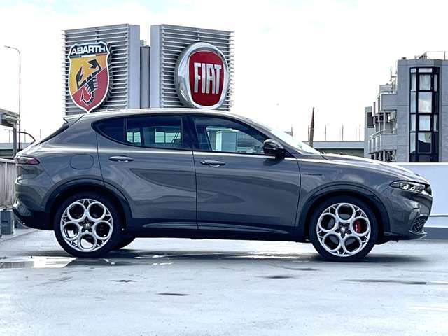 Alfa Romeo トナーレ 3