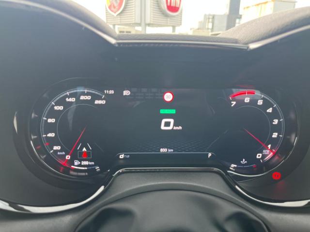 Alfa Romeo トナーレ 7