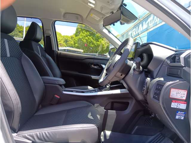 Daihatsu Rocky 6