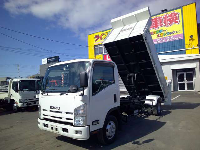 Isuzu Elf 3