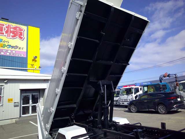Isuzu Elf 9