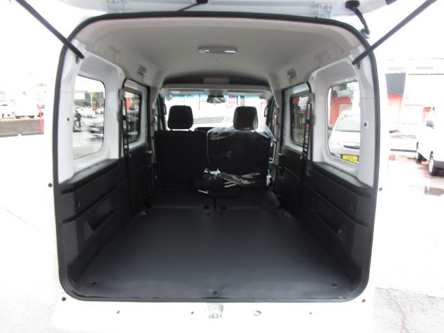 Daihatsu Atrai 8
