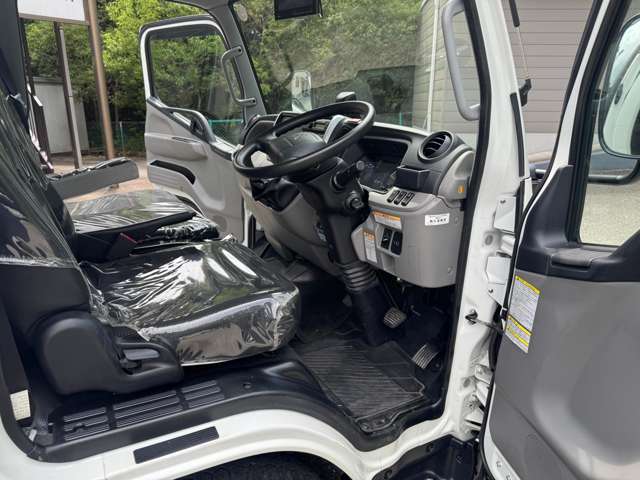 Mitsubishi Fuso Canter 2