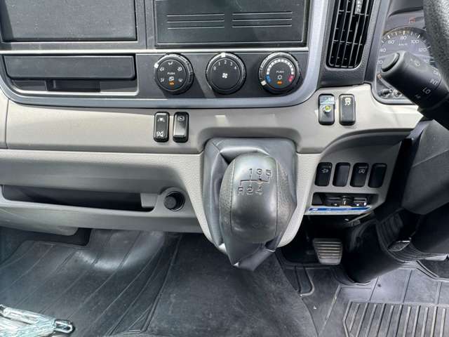 Mitsubishi Fuso Canter 5