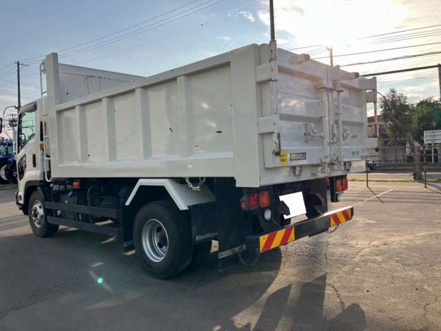 Isuzu Forward 4