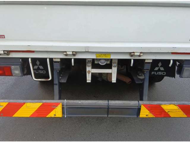 Mitsubishi Fuso Canter 9