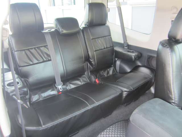 Mitsubishi Pajero 11