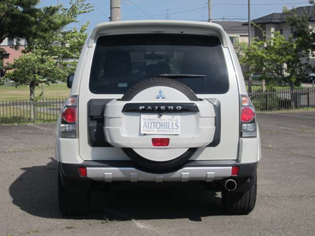 Mitsubishi Pajero 7