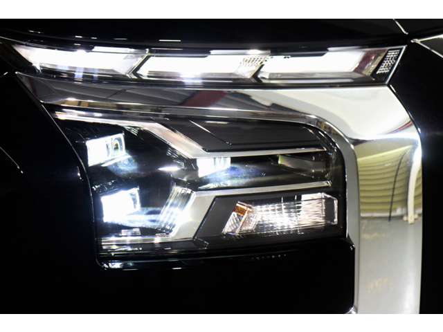 Mitsubishi Triton 5