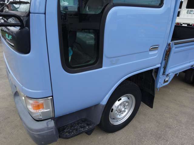 Isuzu Elf 12