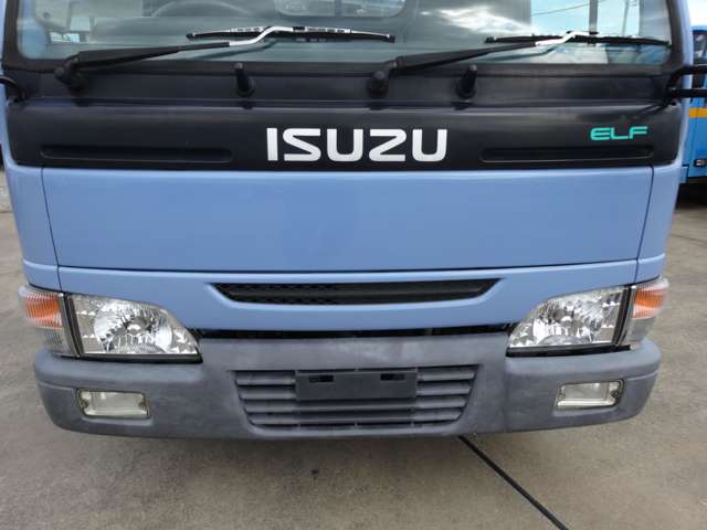 Isuzu Elf 4