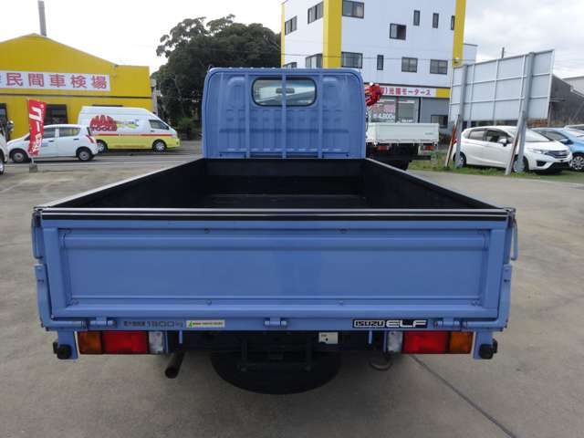 Isuzu Elf 9
