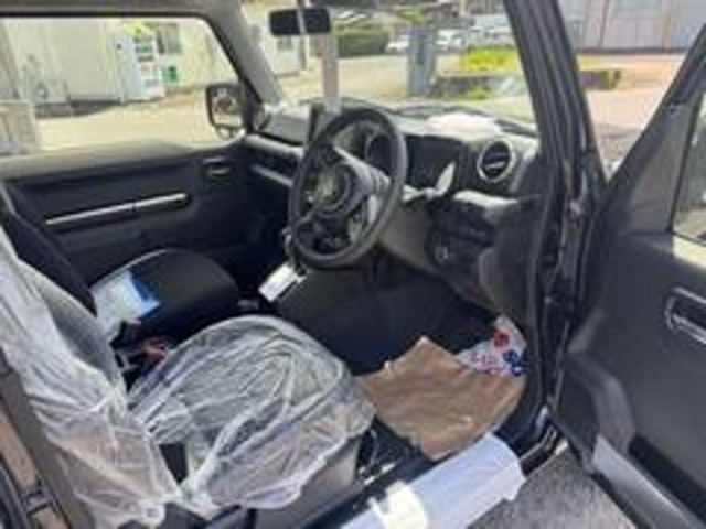 Suzuki Jimny 10