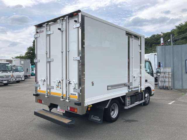 Hino Dutro 2