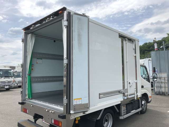 Hino Dutro 10