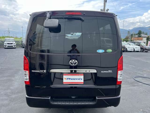 Toyota Regius Ace 7