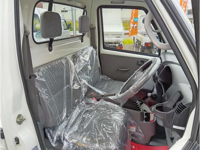 Nissan Clipper Truck 11