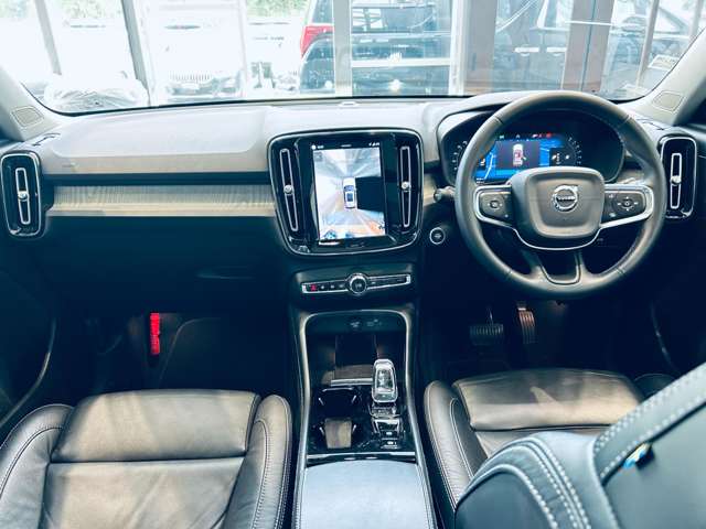 Volvo XC40 4