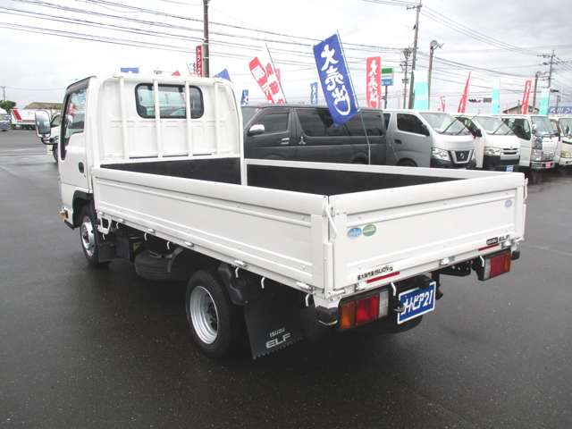 Isuzu Elf 4