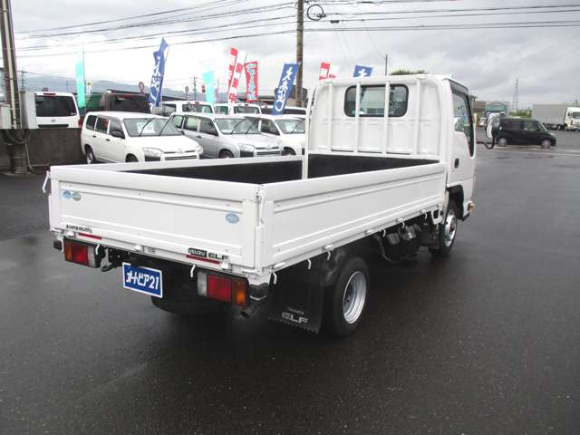 Isuzu Elf 7