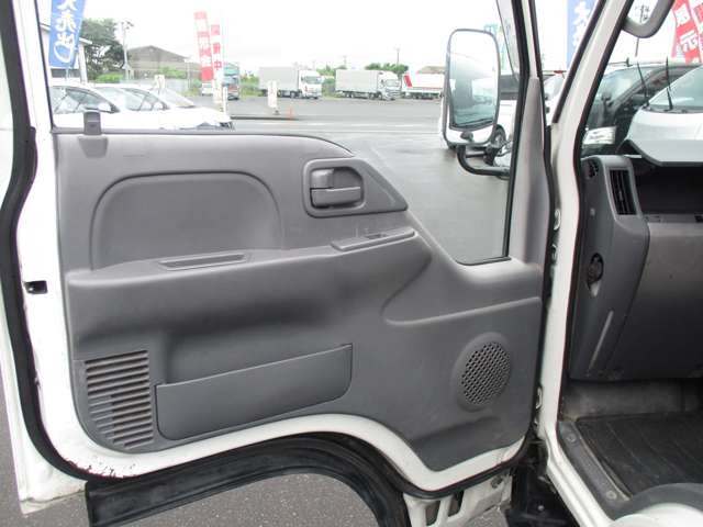 Isuzu Elf 9