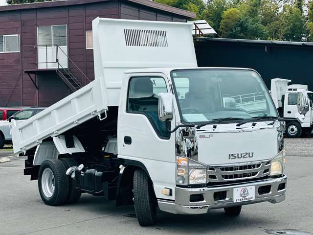 Isuzu Elf 2