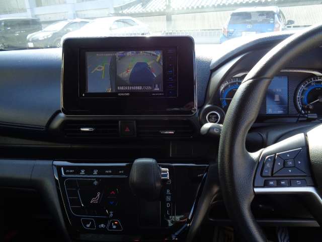 Mitsubishi eK X 11