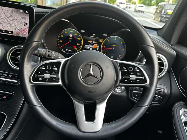Mercedes-Benz GLC 11