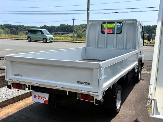 Mazda Titan Dash 12