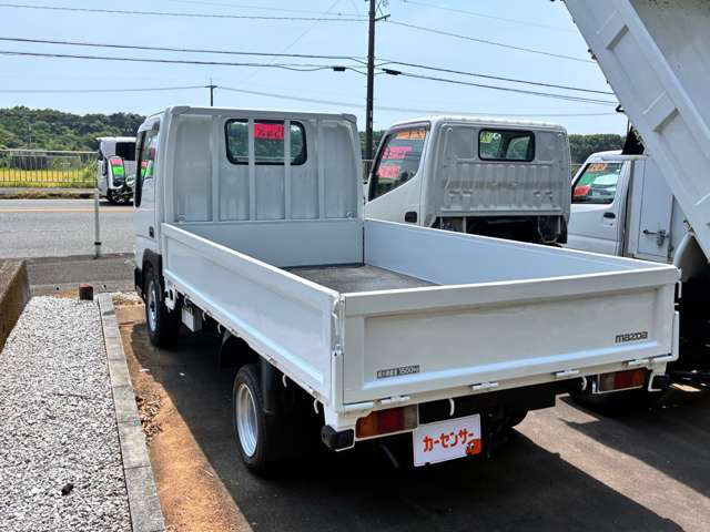 Mazda Titan Dash 10