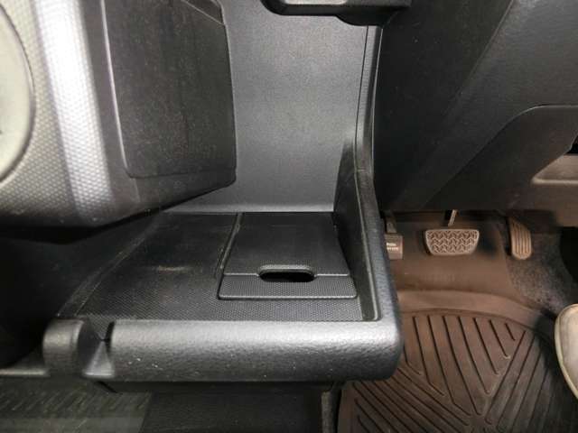 Toyota Succeed Van 12