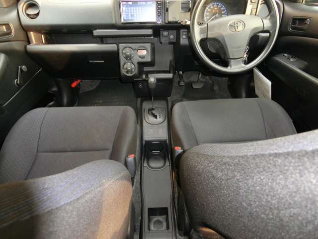 Toyota Succeed Van 7