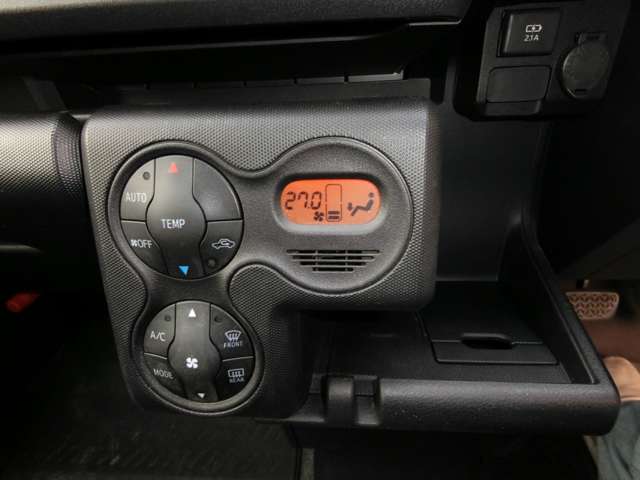 Toyota Succeed Van 9